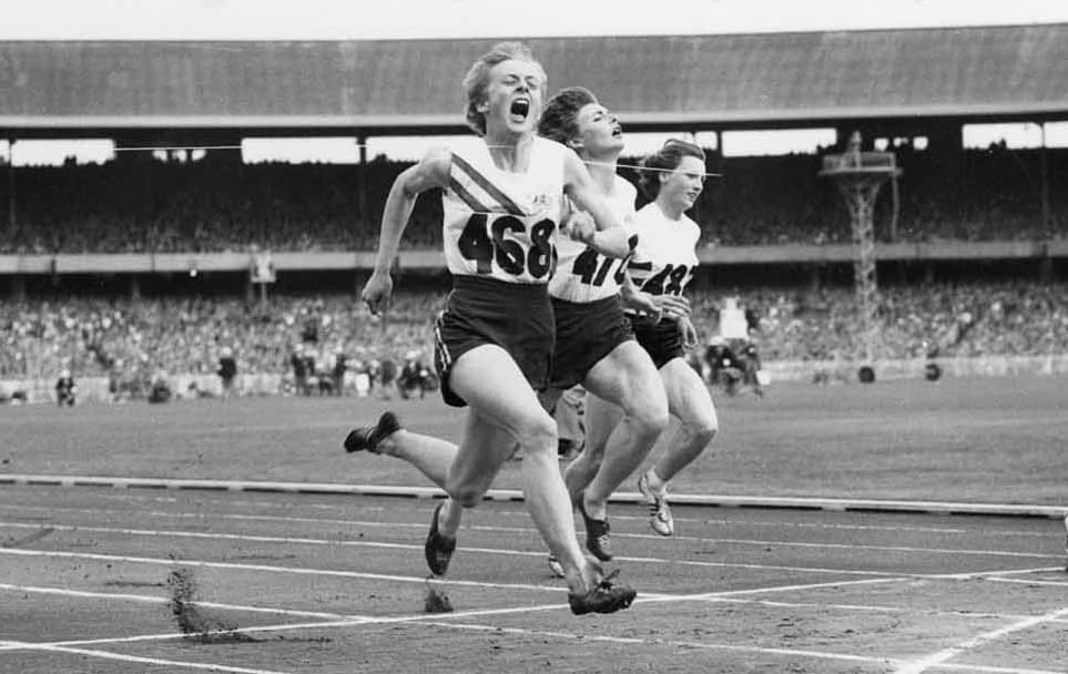 Betty Cuthbert wins Gold at the 1956 Olympics