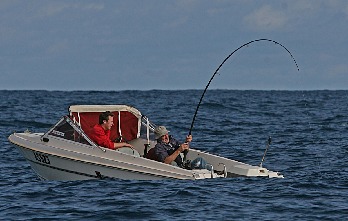 Using threadline reels and low-quality hooks to try and catch big tuna is like playing golf with a broomstick. 