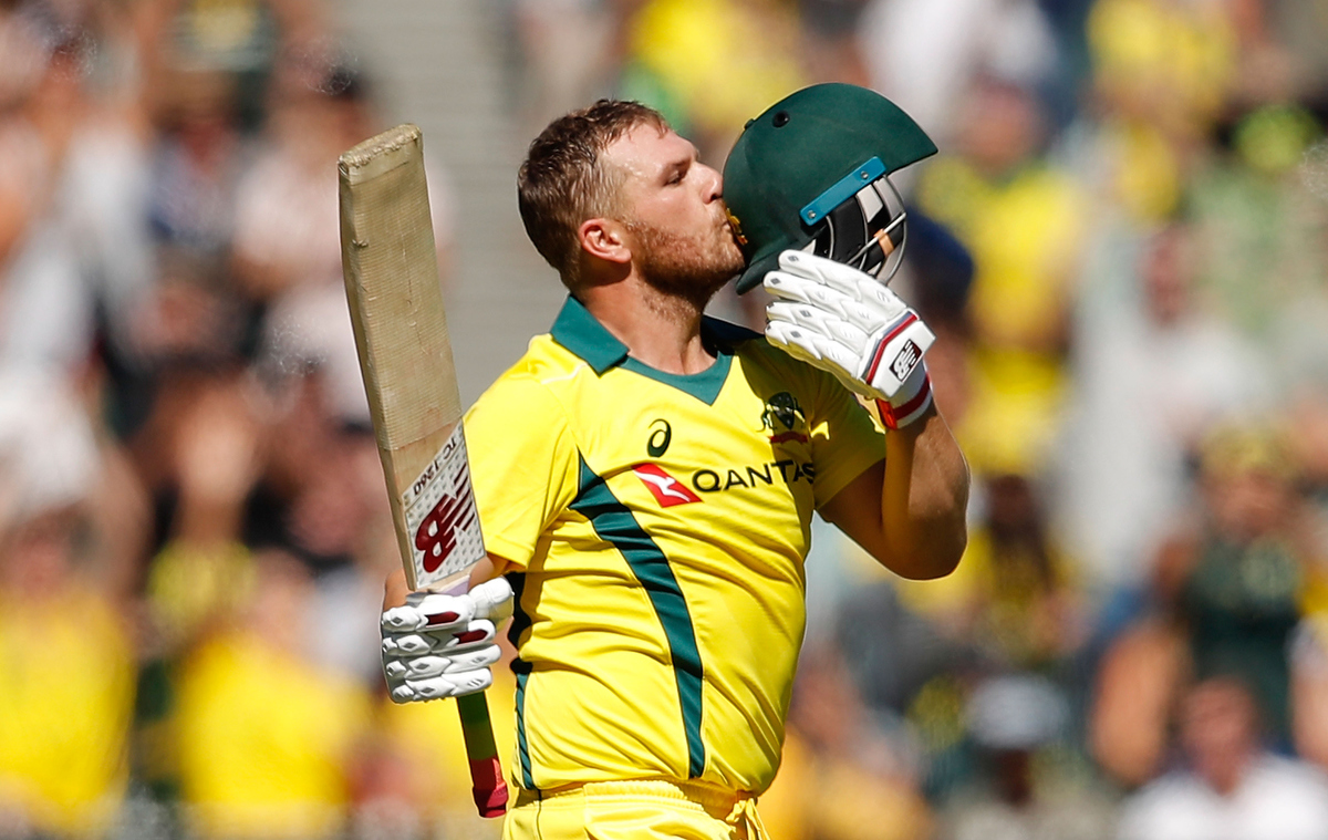 Aaron Finch flogs the Poms at the MCG – as usual
