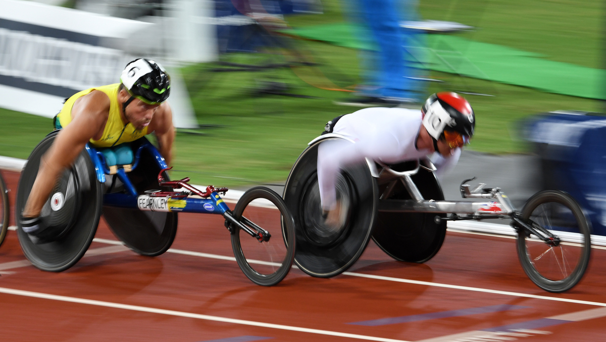 Kurt Fearnley during the T54 1500m Final at the Commonwealth Games. Pic: Nick La Galle