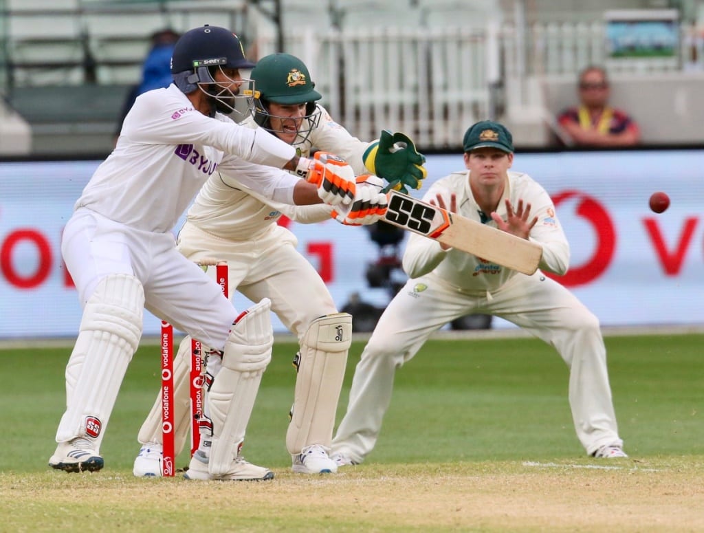 Ravindra Jadeja avoids being caught out